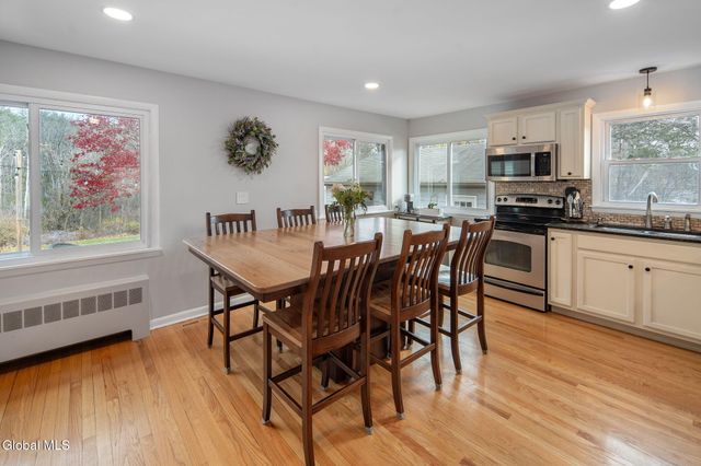 152 Crow Ridge Road, New Scotland, NY 12186