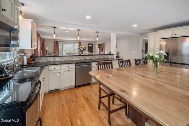 152 Crow Ridge Road, New Scotland, NY 12186