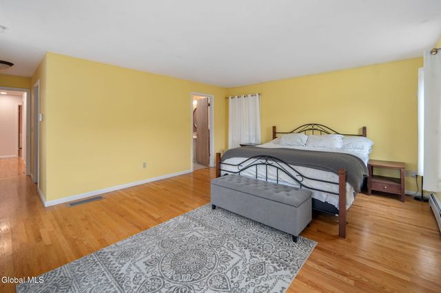 152 Crow Ridge Road, New Scotland, NY 12186