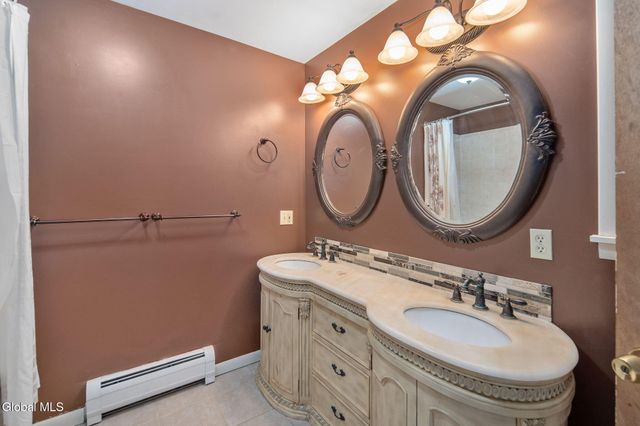 152 Crow Ridge Road, New Scotland, NY 12186