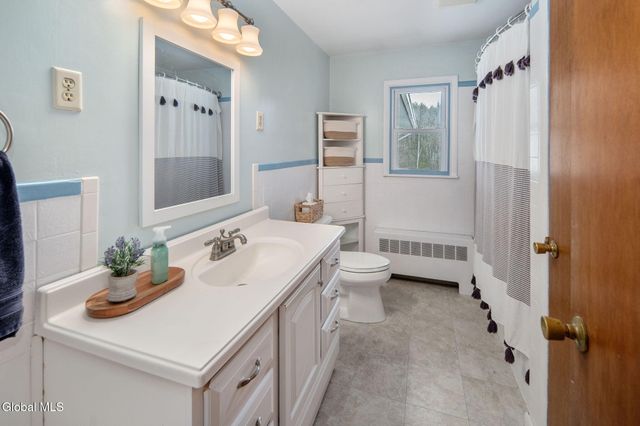 152 Crow Ridge Road, New Scotland, NY 12186