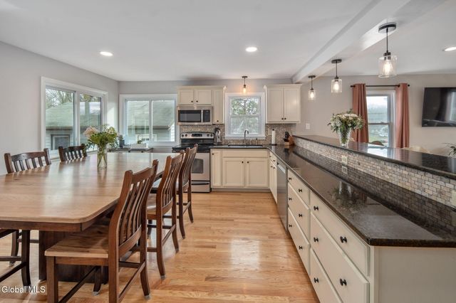 152 Crow Ridge Road, New Scotland, NY 12186