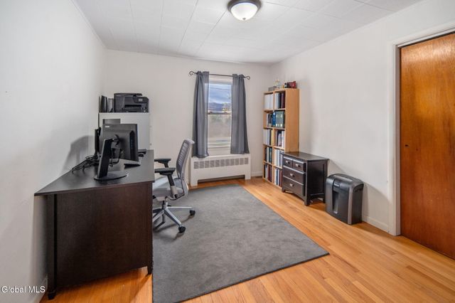 152 Crow Ridge Road, New Scotland, NY 12186