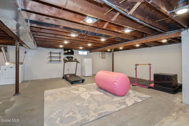 152 Crow Ridge Road, New Scotland, NY 12186