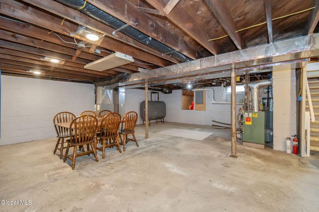 152 Crow Ridge Road, New Scotland, NY 12186