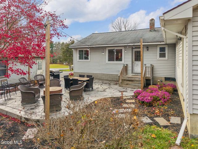 152 Crow Ridge Road, New Scotland, NY 12186