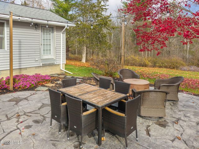 152 Crow Ridge Road, New Scotland, NY 12186