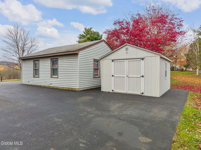 152 Crow Ridge Road, New Scotland, NY 12186