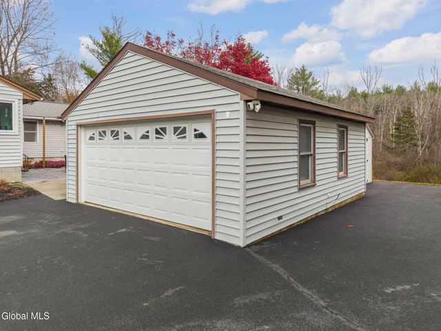 152 Crow Ridge Road, New Scotland, NY 12186