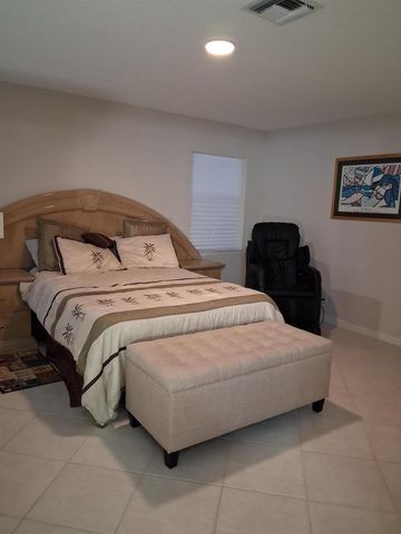 7047 Summer Tree Drive, Boynton Beach, FL 33437