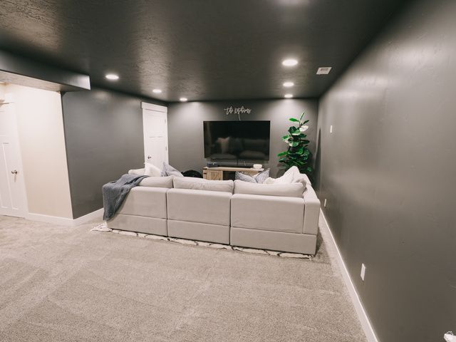 7565 N HUTCH LN, Eagle Mountain, UT 84005