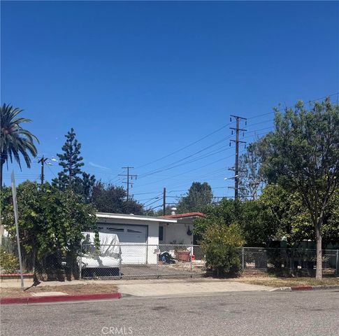 2245 Anaheim, Costa Mesa, CA 92627