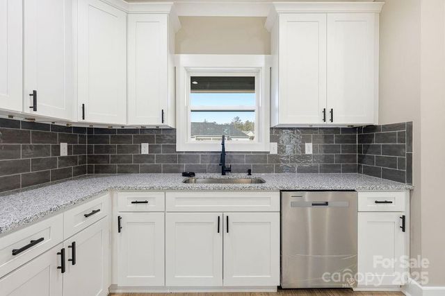 79 Crystal Mountain Drive, Hendersonville, NC 28739