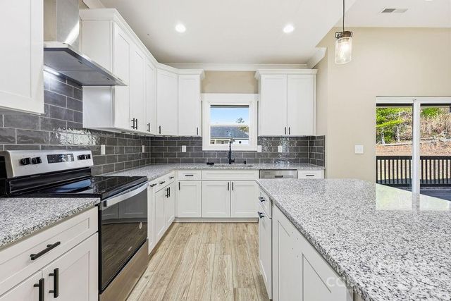 79 Crystal Mountain Drive, Hendersonville, NC 28739