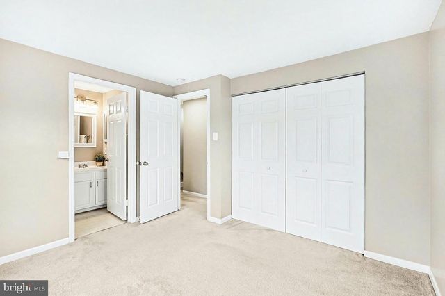 122 E GLEBE RD, Alexandria, VA 22305