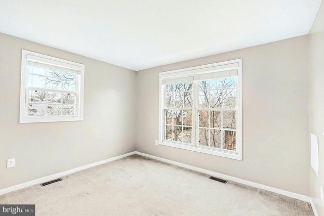 122 E GLEBE RD, Alexandria, VA 22305