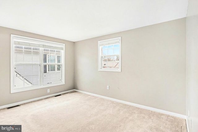 122 E GLEBE RD, Alexandria, VA 22305