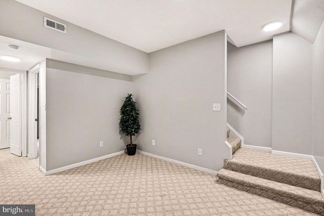 122 E GLEBE RD, Alexandria, VA 22305