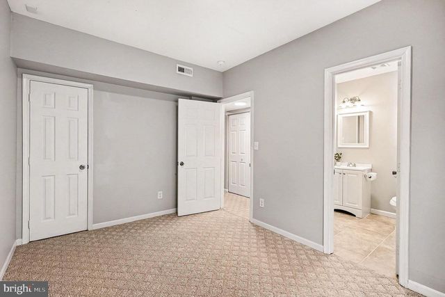 122 E GLEBE RD, Alexandria, VA 22305