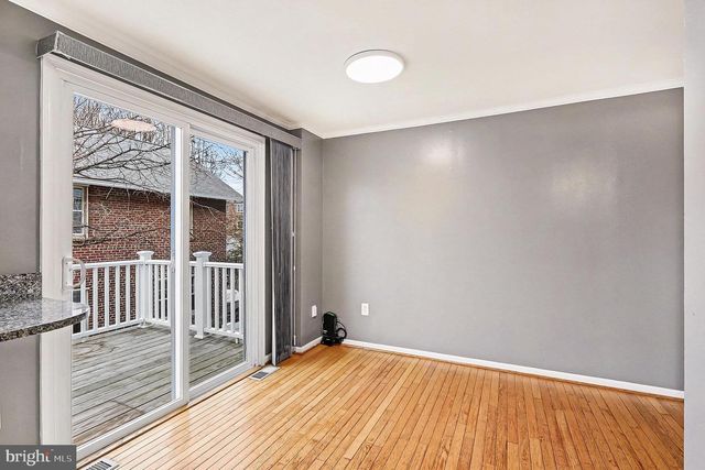 122 E GLEBE RD, Alexandria, VA 22305