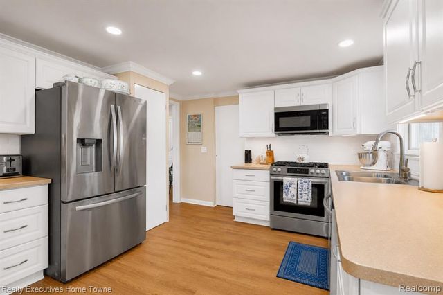 5938 Avalon Circle, Lexington, MI 48450