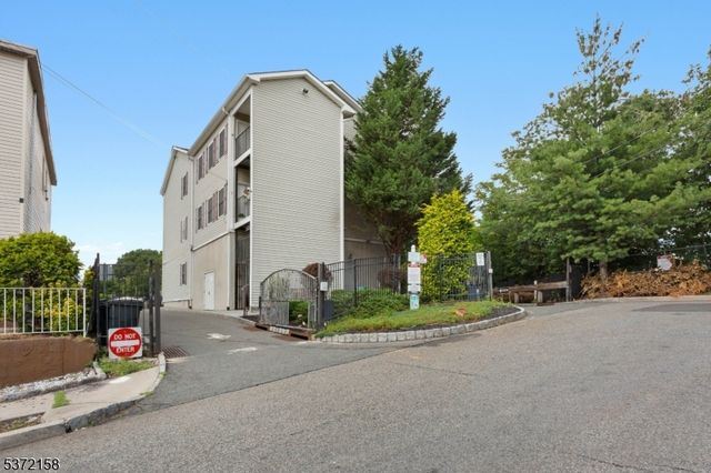 310 Sherman St, Passaic City, NJ 07055