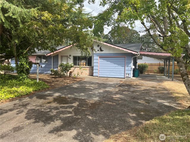 13617 Yakima Avenue S, Tacoma, WA 98444
