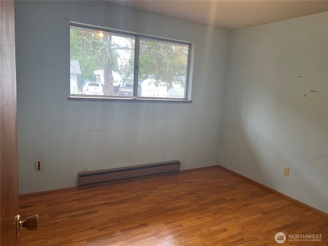 13617 Yakima Avenue S, Tacoma, WA 98444