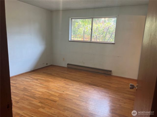 13617 Yakima Avenue S, Tacoma, WA 98444
