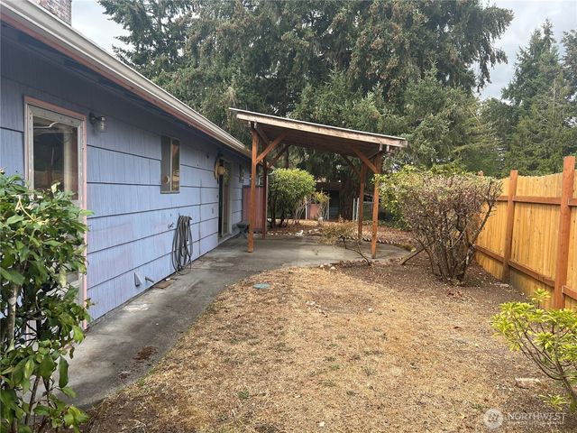 13617 Yakima Avenue S, Tacoma, WA 98444