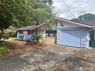 13617 Yakima Avenue S, Tacoma, WA 98444