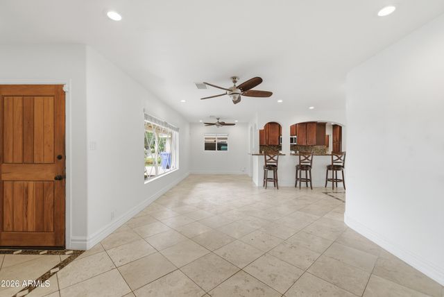 1924 E COOLIDGE Street, Phoenix, AZ 85016