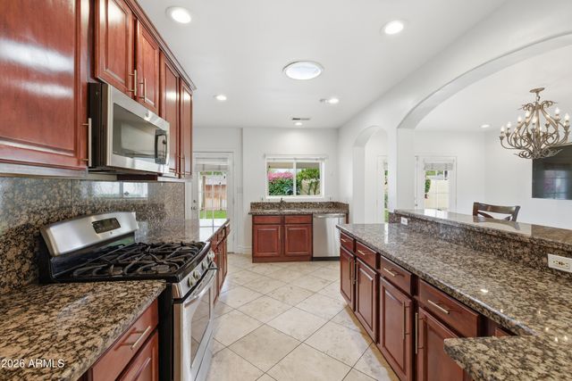 1924 E COOLIDGE Street, Phoenix, AZ 85016