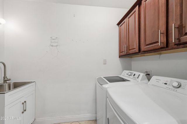 1924 E COOLIDGE Street, Phoenix, AZ 85016