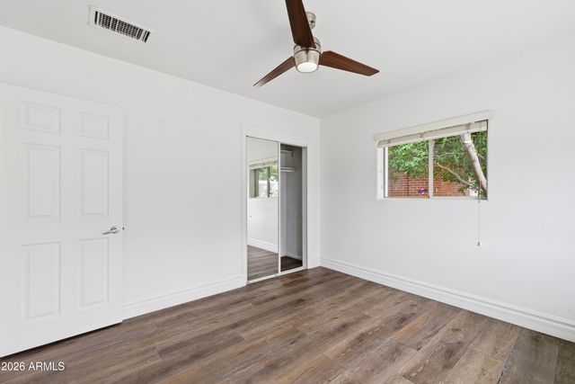 1924 E COOLIDGE Street, Phoenix, AZ 85016