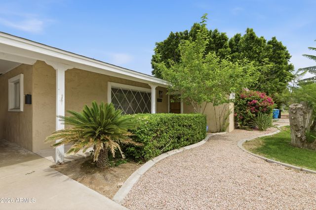 1924 E COOLIDGE Street, Phoenix, AZ 85016