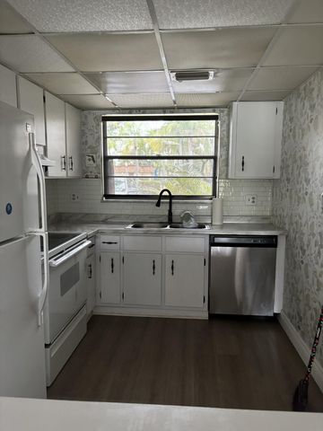 2153 N 14th Avenue 2153, Hollywood, FL 33020