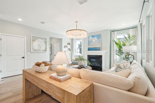 36 Middle Island St, Beaufort, SC 29907
