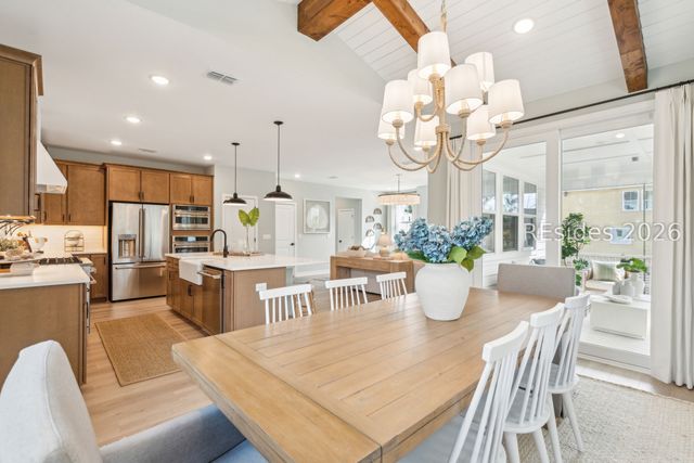 36 Middle Island St, Beaufort, SC 29907