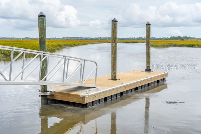 36 Middle Island St, Beaufort, SC 29907