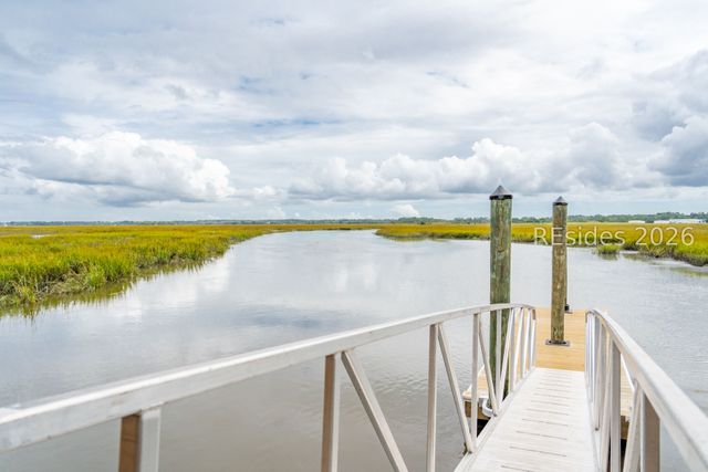 36 Middle Island St, Beaufort, SC 29907