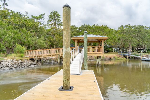 36 Middle Island St, Beaufort, SC 29907