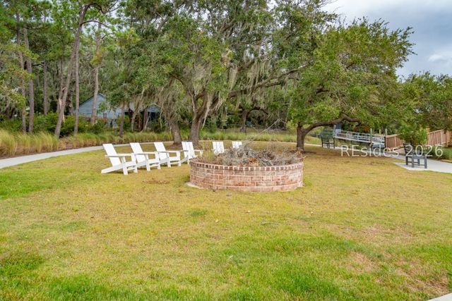 36 Middle Island St, Beaufort, SC 29907