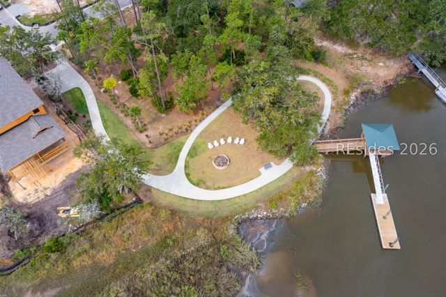 36 Middle Island St, Beaufort, SC 29907