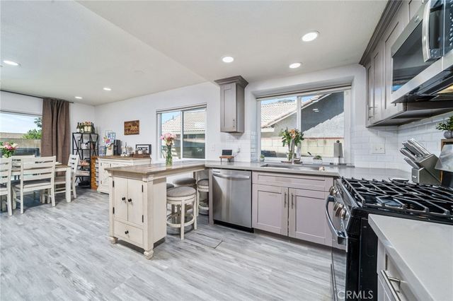 11964 Maple Leaf, Fontana, CA 92337