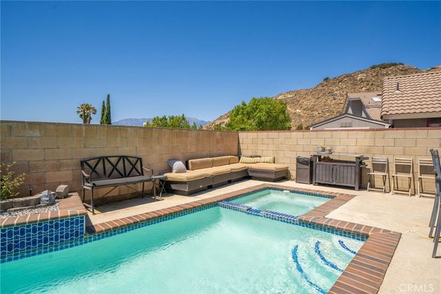 11964 Maple Leaf, Fontana, CA 92337