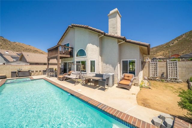 11964 Maple Leaf, Fontana, CA 92337