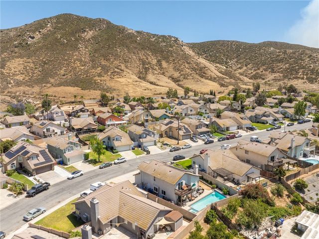 11964 Maple Leaf, Fontana, CA 92337