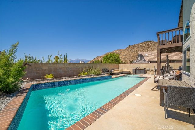 11964 Maple Leaf, Fontana, CA 92337