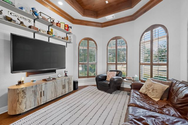 116 Roble Roja DR, Georgetown, TX 78633